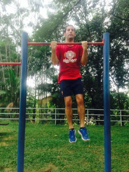 Micael Nussbaumer, world traveler and freelancer, working out in Kuala-Lumpur, Malaysia
