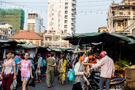Market square in Phnom Penh - Travel to Cambodia