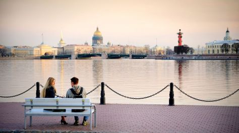 Couple in Saint-Petersburg, travel to Russia